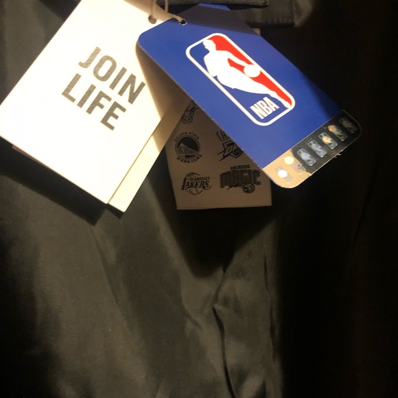 Nba limited series! only one in Canada cuz there’s no bershka brand in here! - Picture 4 of 4